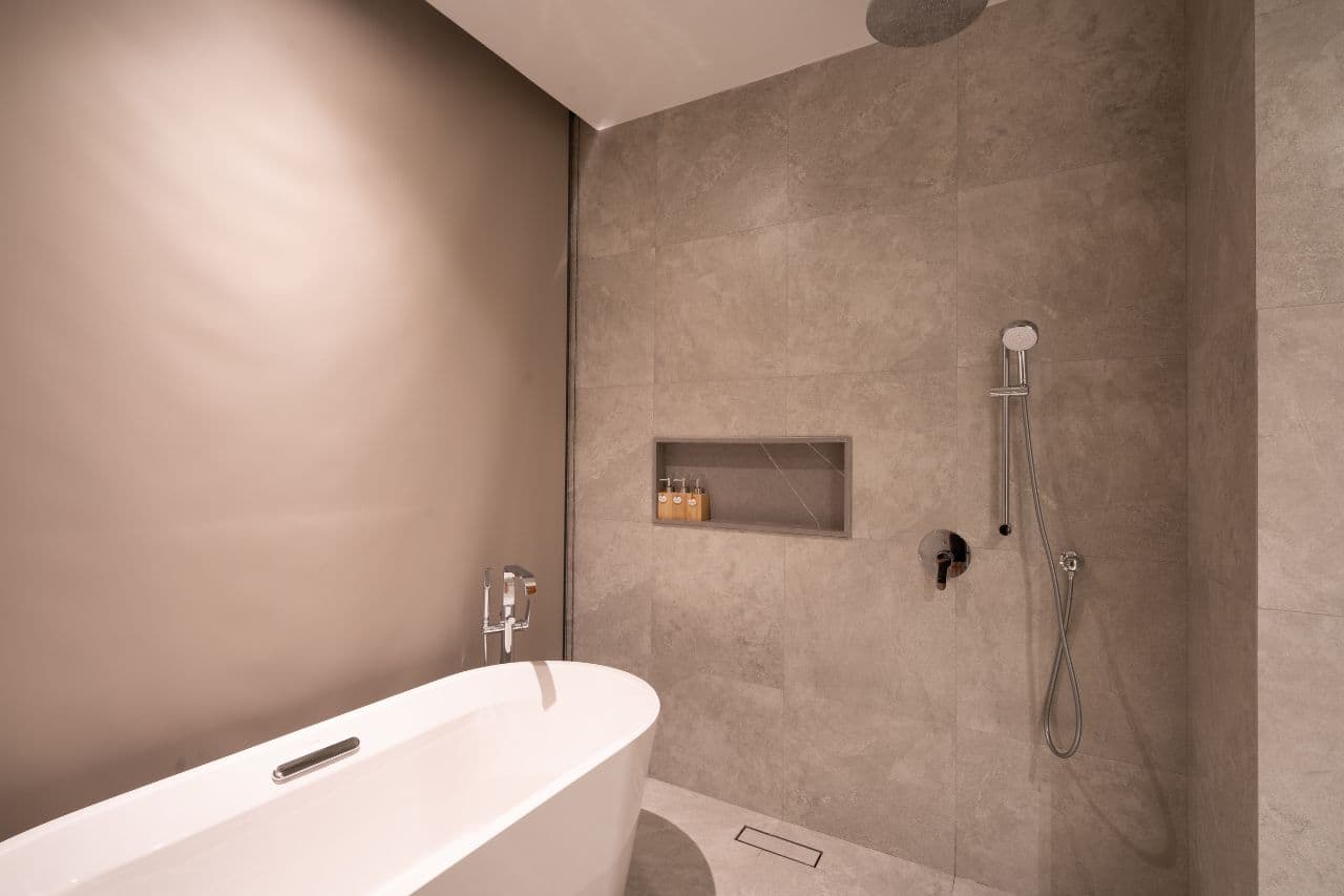 Ensuite