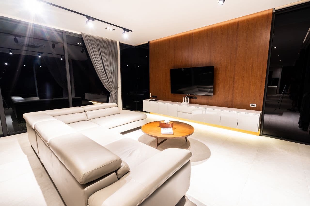 Teak and stone lounge
