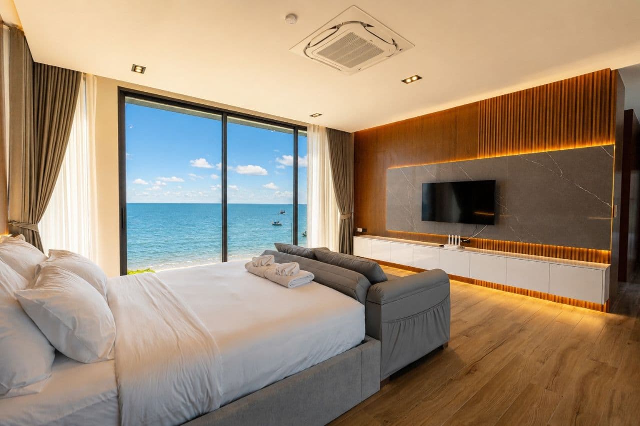 Master suite